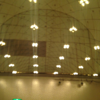 披露宴会場の天井は、東京でも有数の高さ