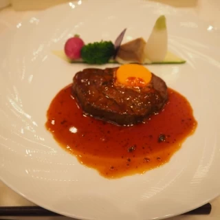 メインのお肉料理