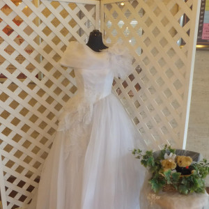 入口展示のウエディングドレス|362034さんのグランドホテル神奈中 平塚の写真(111049)