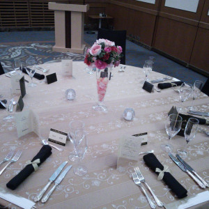 司会台とゲスト席|364954さんのANAクラウンプラザホテル札幌の写真(132609)