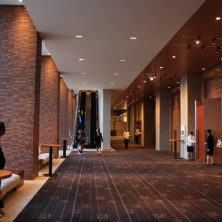 披露宴会場前のホール。施設はすべて真新しい