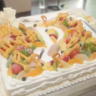 シェフがオリジナルケーキを作ってくれます！