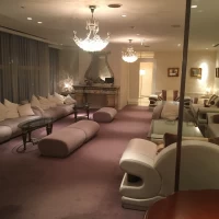 披露宴前に待ってもらうロビーで飾り付けは自由