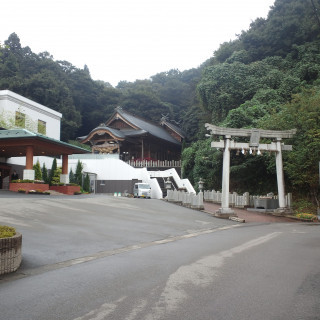 出雲大社と出雲記念館の外観