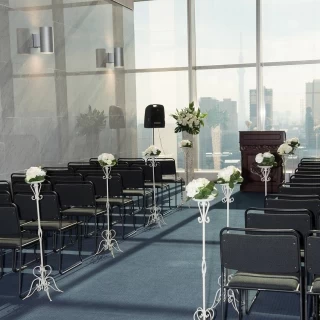 大きな窓の挙式会場