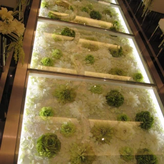 バージンロードは緑の花