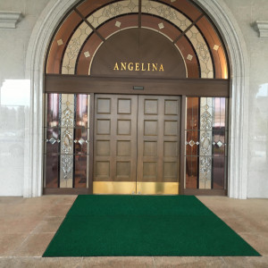 式場への入り口です。高級感がありますね|367690さんの緑の迎賓館 アンジェリーナの写真(383857)