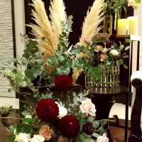 ソファー席の装花