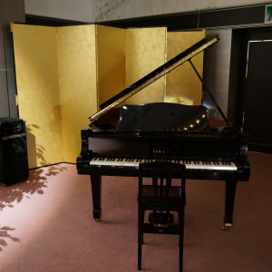 会場にはピアノもあります|367899さんの名古屋迎賓館 The Bankers Club （ザ・バンカーズ クラブ）の写真(113105)