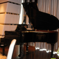 披露宴会場のグランドピアノ