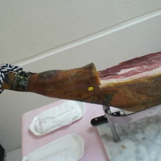 挙式と披露宴の間にやるプチパーティ？でのイベリコ豚の生ハム