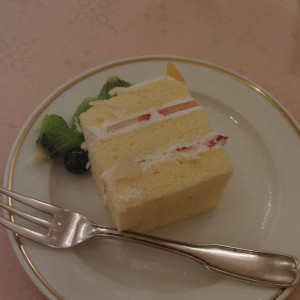 デザート（ウェディングケーキをきれいにカットしたもの）|368895さんの国際ホテル宇部の写真(104042)