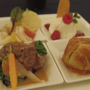 ワンプレート試食、すごくおいしくてこれだけでも満足|369720さんのプラザ・アペアの写真(109401)