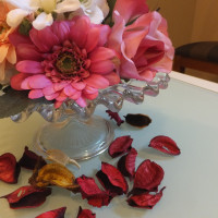 控室のテーブルに飾られた花