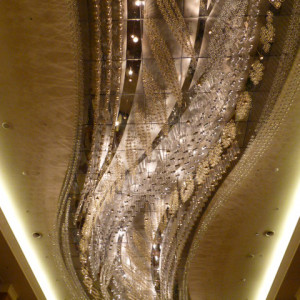 ロビー天井。綺麗な写真スポットとなるようです。|372003さんのPALAZZO(パラッツオ)ロイヤルパークホテルの写真(122788)
