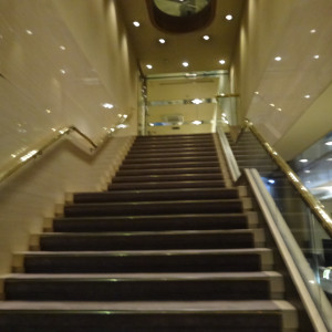 広くゴージャスな階段②|372541さんの京都国際ホテルの写真(193986)