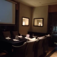 会場、スクリーン