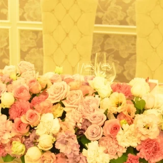 メインテーブルコーディネートと装花