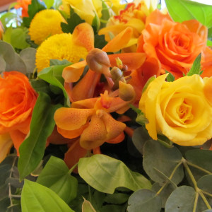 テーブルの花はオレンジにしてほしいといえばできます。|373615さんのホテルニューオータニ長岡の写真(130823)