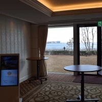 披露宴会場前(海を一望出来ます)