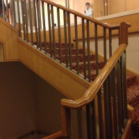 宴会場から控え室階層に下りる階段があって便利