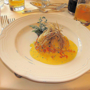 若鶏のクリームソース煮|377372さんのレストラン元町異人館の写真(153745)