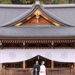 儀式殿正面。ここで家族写真も撮りました。|378099さんの大神神社の写真(157185)