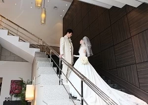 大きな階段でドレープを目立たせた写真です|378314さんのapplause(アプローズ)の写真(158302)