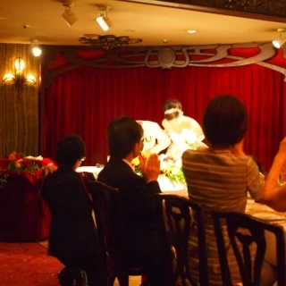 披露宴
