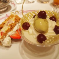 ウエディングケーキとデザート