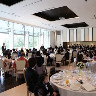 披露宴会場内の雰囲気