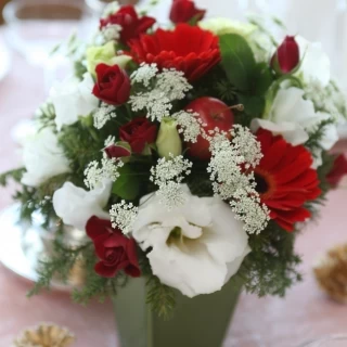 テーブルの生花
