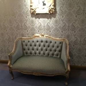 ホワイエのソファ|380658さんのHOTEL PLUMM/ COSMO Y. ~ホテルプラム コスモ 横浜~（旧ホテルコスモ横浜）の写真(169805)