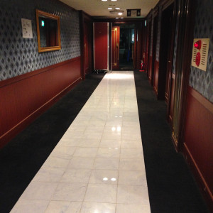 白い通路は清潔感あります|381022さんのアイピーホテルフクオカ(IP Hotel Fukuoka)の写真(171754)