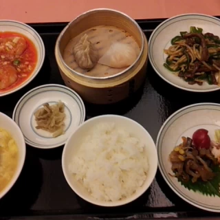 試食で出してもらった料理。とてもおなかいっぱいになりました。