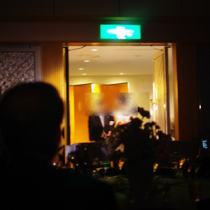 披露宴会場入場|388910さんのリーガロイヤルホテル新居浜の写真(201088)