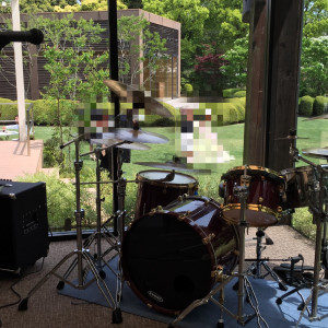 新郎のバンド演奏|393516さんのTHE GRASS HOUSE 桜の杜（ザ グラスハウス 桜の杜）の写真(740061)