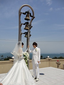 真っ青な空と海に祝福される、最高のロケーション♪|394015さんのセントベイヒルズ香川（営業終了）の写真(213217)