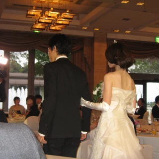 花婿・花嫁が移動する際も十分なスペースがありました