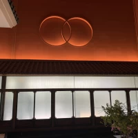 ロビーへのエントランス