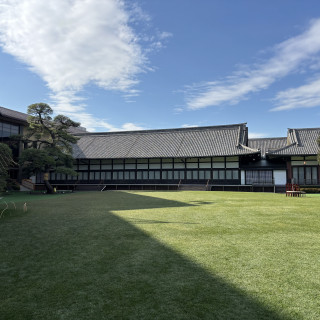明治記念館内の庭です。
披露宴会場から見ることができます。