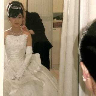 お気に入りのドレスでメイクアップ