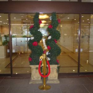 ホテル入口（二枚ドアになっているニ枚目の飾り）|398391さんの埼玉グランドホテル深谷の写真(268636)