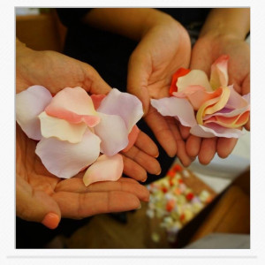 チャペルで投げた、花弁（造花）|398547さんの長岡グランドホテル （ 横浜BBHグループ）の写真(728273)
