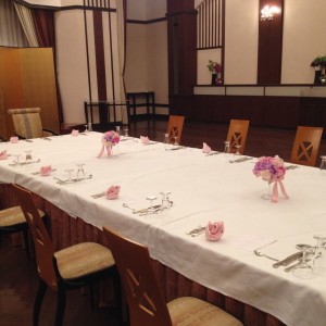長テーブルのテーブルコーディネート|399235さんのizumoden 豊橋 IZUMODEN GROUPの写真(226851)