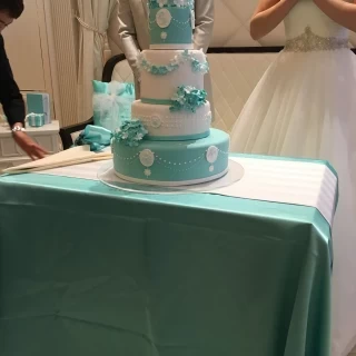 新婦こだわりのオリジナルケーキ