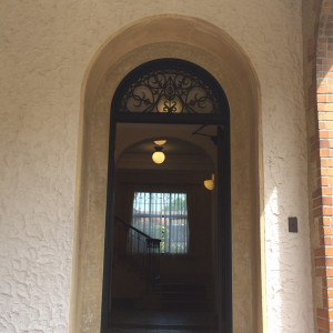 洋館への入り口|402528さんの山手西洋館 ベーリックホール(チアーズブライダルプロデュース)の写真(244806)