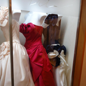 インポートもののドレスが多いそうです。|405975さんのホテルオークラ新潟の写真(249461)