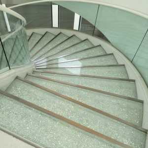 階段|406234さんのセント・ラファエロチャペル横浜～ティアーズ＆ラフターズ～の写真(241878)
