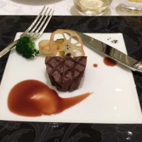 メインは肉でした。柔らかかった！